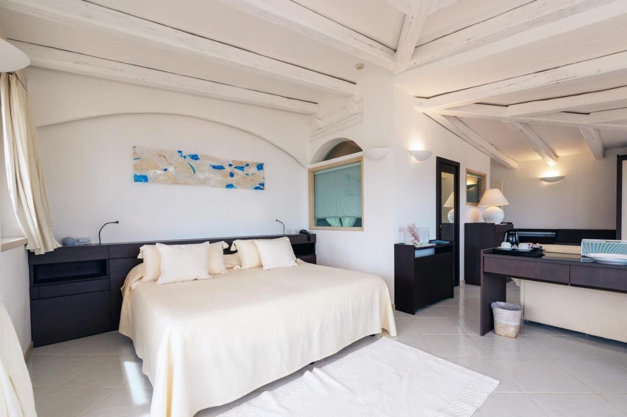 Hotel Punta Est Baia Sardinia Exteriér fotografie