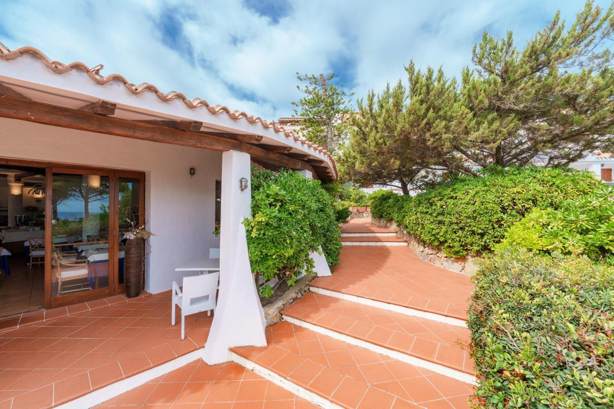 Hotel Punta Est Baia Sardinia Exteriér fotografie