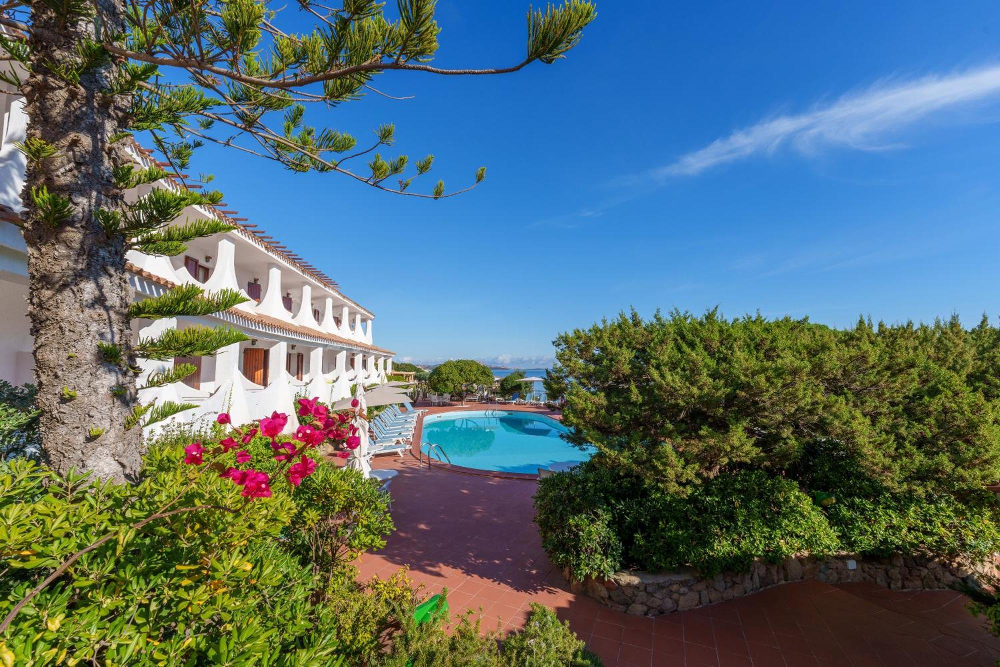Hotel Punta Est Baia Sardinia Exteriér fotografie