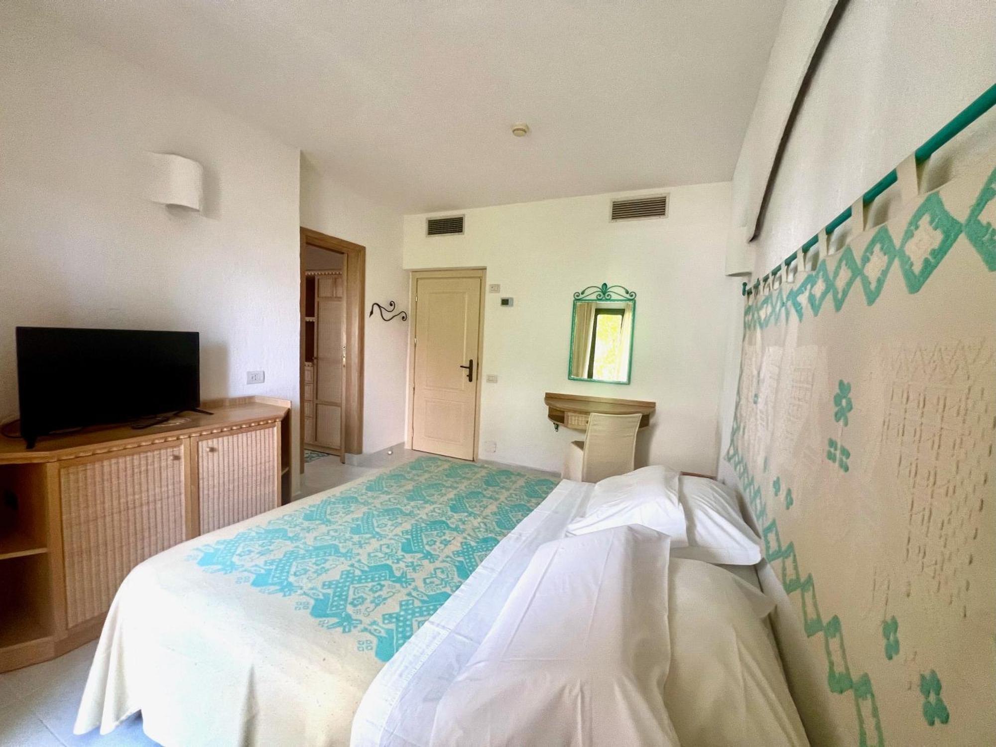 Hotel Punta Est Baia Sardinia Exteriér fotografie