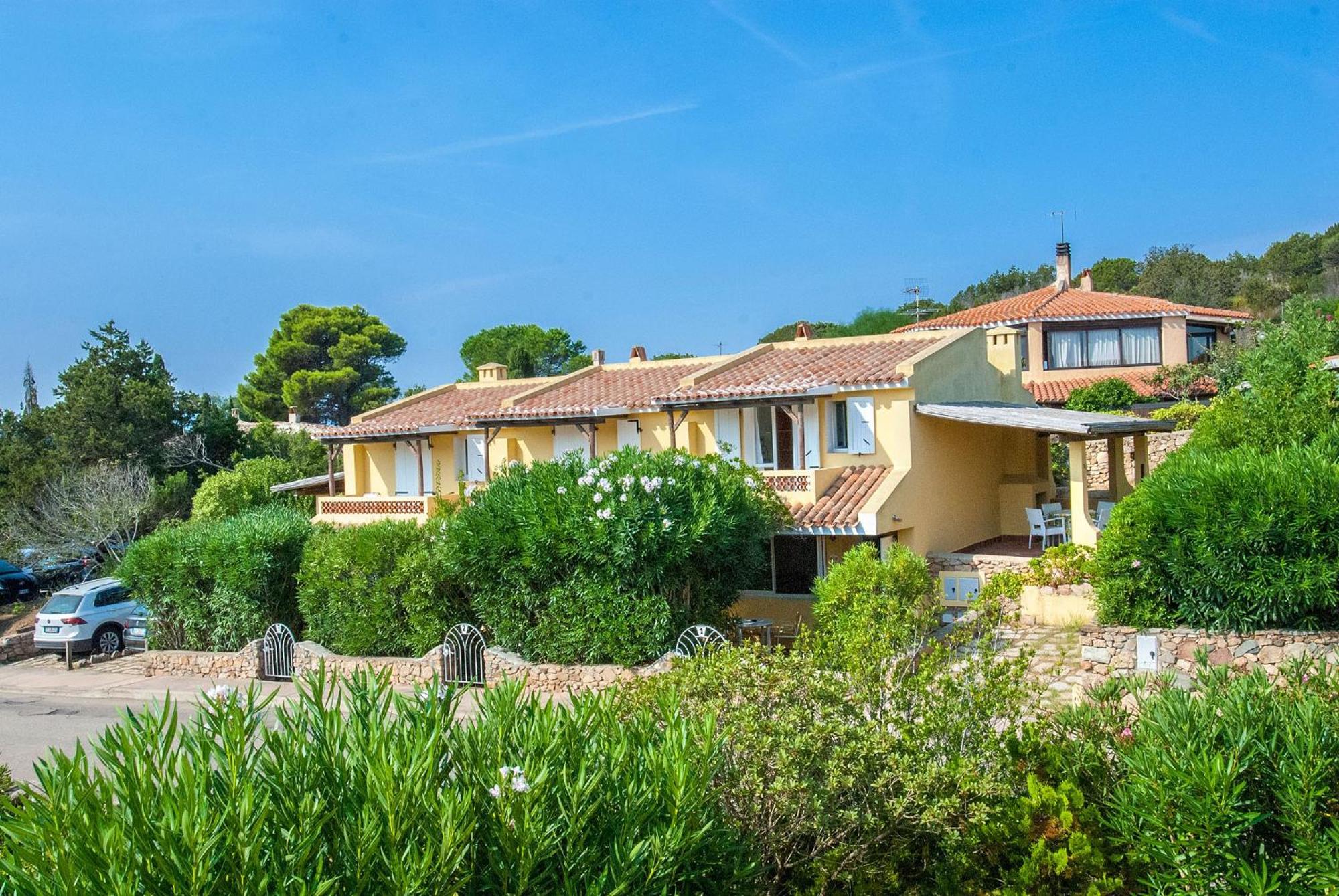 Hotel Punta Est Baia Sardinia Exteriér fotografie